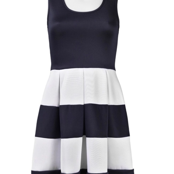 madison leigh Dresses & Skirts - Day dress